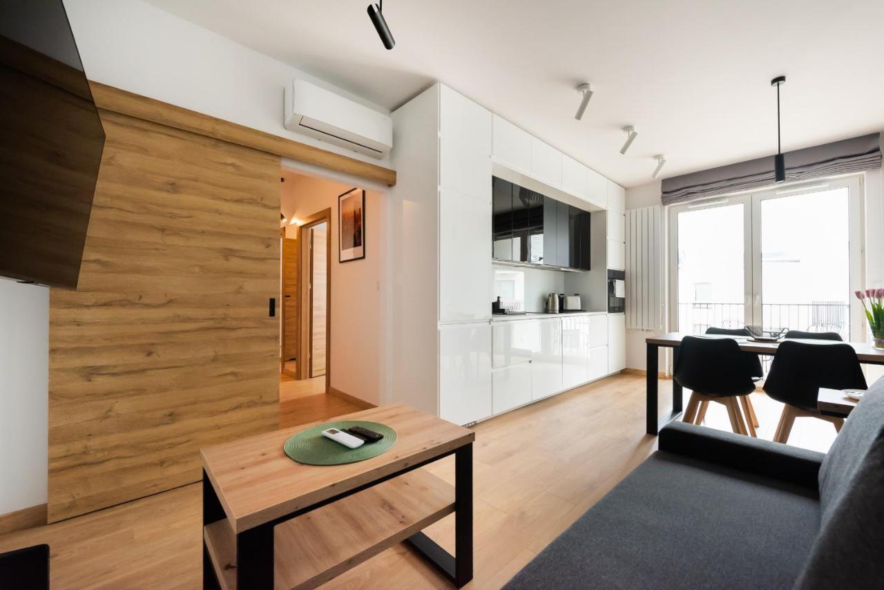 Wola Skwer Sunny Apartment Varsóvia Exterior foto